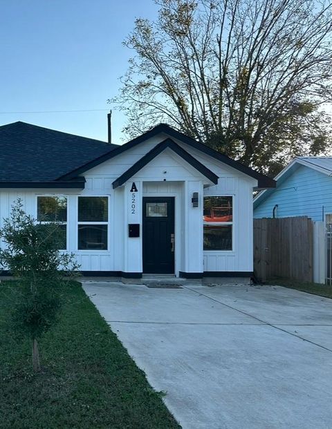 Photo of 5202 Northridge Drive #A, Houston, TX 77033 (MLS # 40743930)