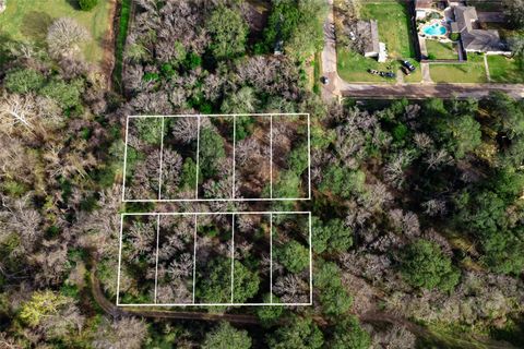 Photo of 10 Baker St, Hempstead, TX 77445 (MLS # 28827804)