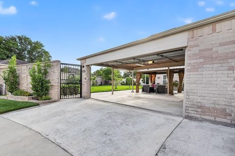 Photo of 8335 Wind Veil Drive, Houston, TX 77040 (MLS # 38711474)