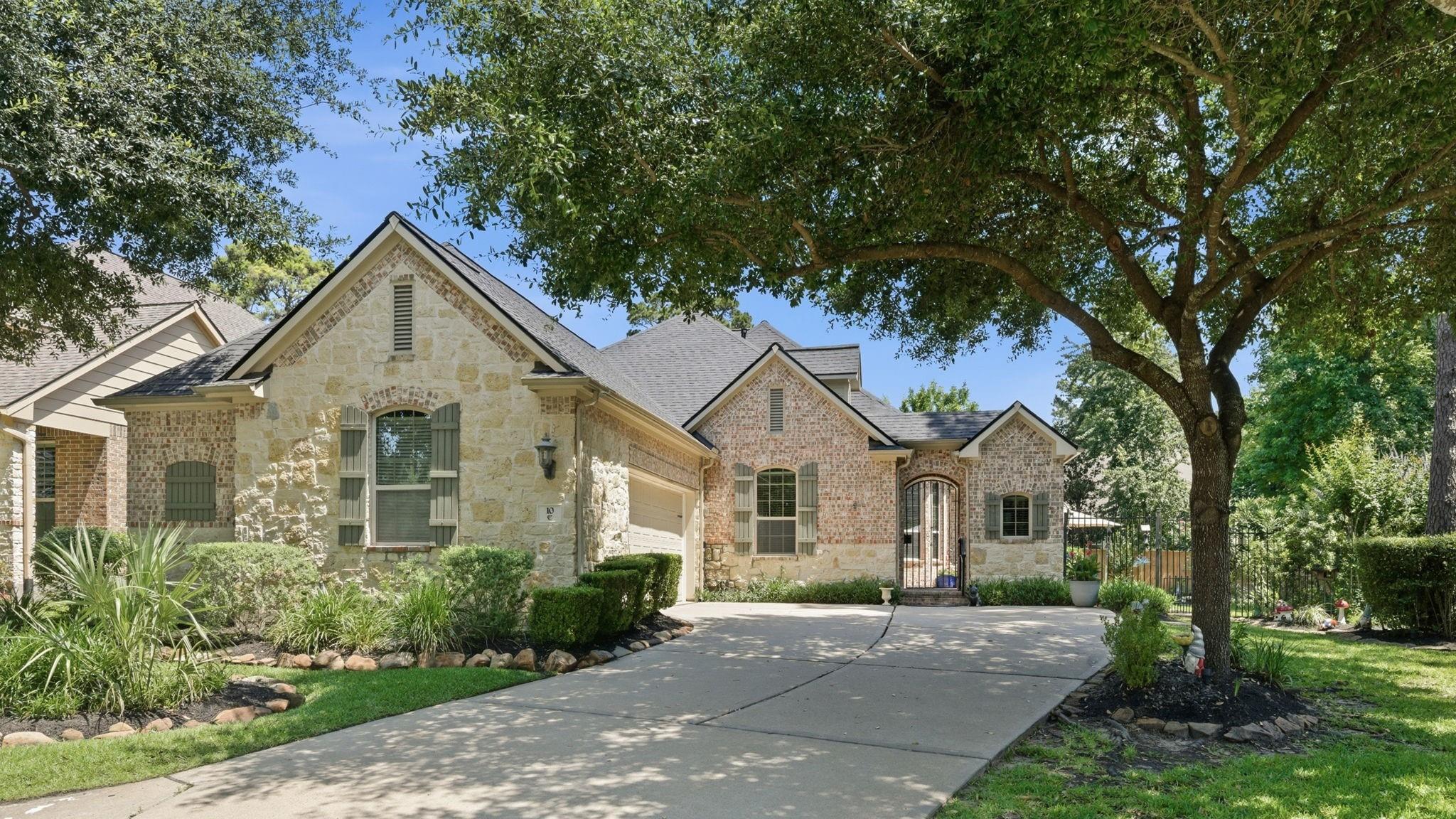 10 Little Falls Place