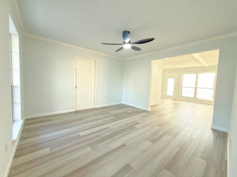 Tiny photo for 5926 Queensgate Drive, Houston, TX 77066 (MLS # 38596513)