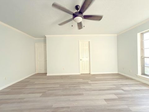 Tiny photo for 5926 Queensgate Drive, Houston, TX 77066 (MLS # 38596513)