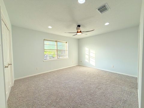 Tiny photo for 5926 Queensgate Drive, Houston, TX 77066 (MLS # 38596513)