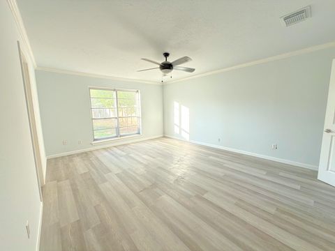 Tiny photo for 5926 Queensgate Drive, Houston, TX 77066 (MLS # 38596513)