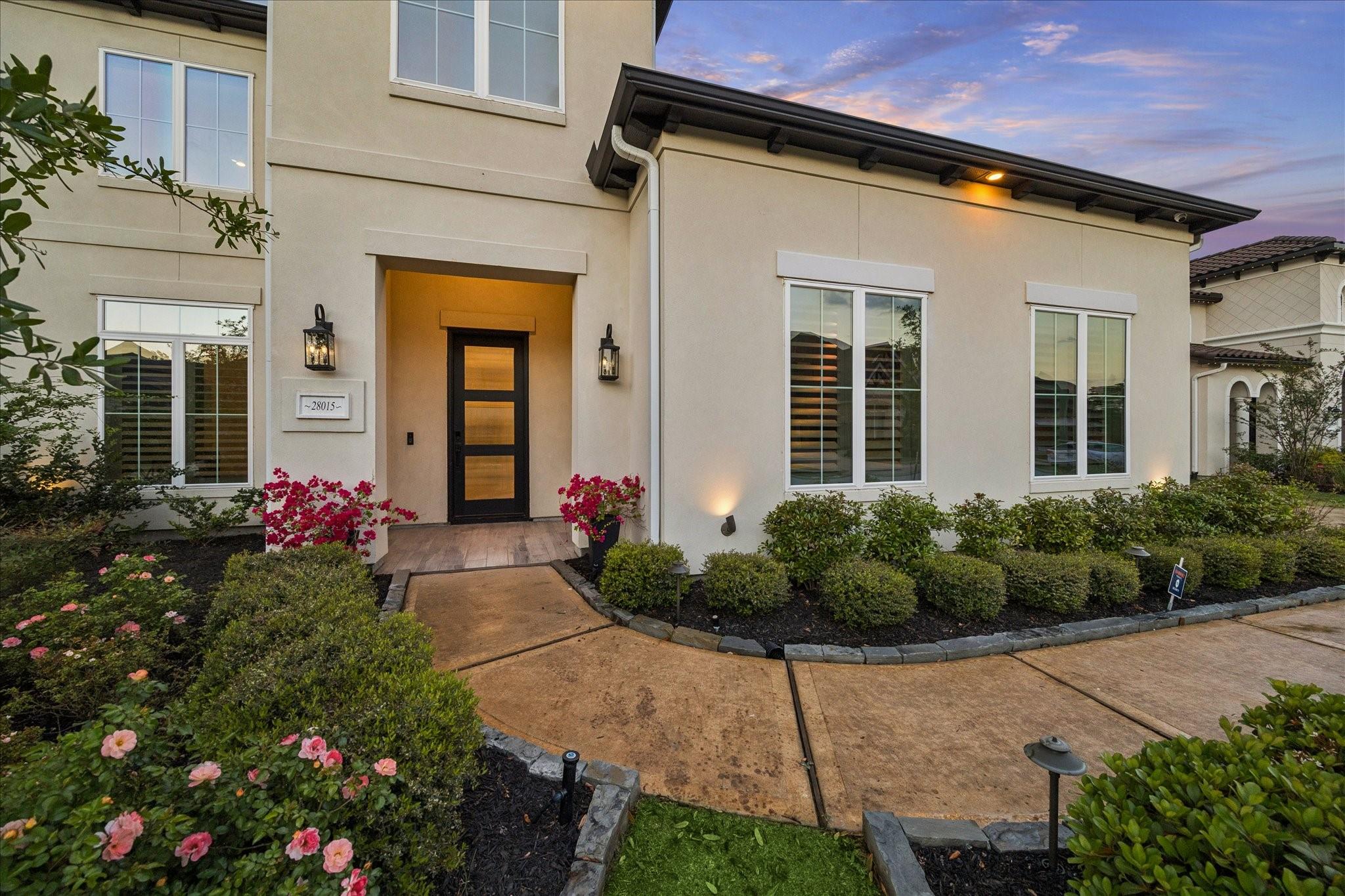 28015 Royal Swan Lane