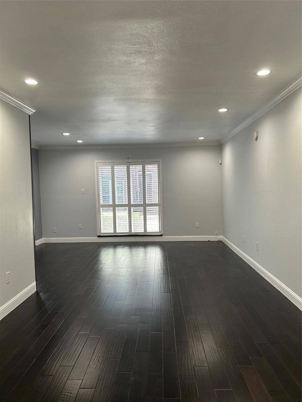 Photo of 840 Threadneedle Street #220, Houston, TX 77079 (MLS # 26178976)
