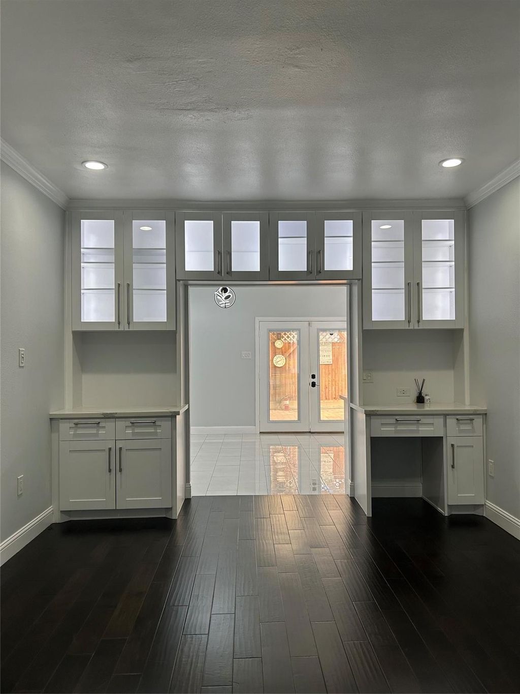 Photo of 840 Threadneedle Street #220, Houston, TX 77079 (MLS # 26178976)