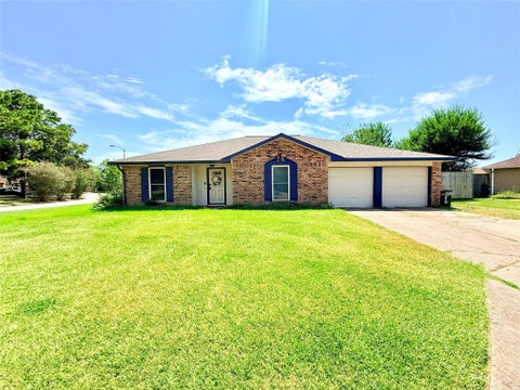 Photo of 2410 Point Comfort Court, Webster, TX 77598 (MLS # 71242946)