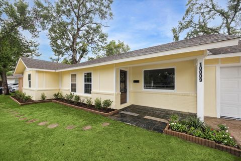 Tiny photo for 10009 Lazy Oaks Street, Houston, TX 77080 (MLS # 15351491)