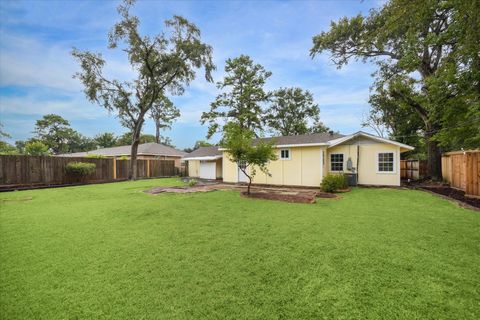 Tiny photo for 10009 Lazy Oaks Street, Houston, TX 77080 (MLS # 15351491)