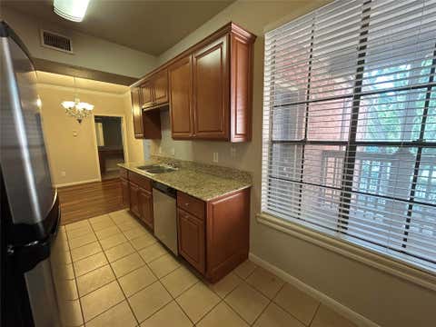Condo For Rent - 2255 Braeswood Park Drive #218<br/> Houston, TX 77030
