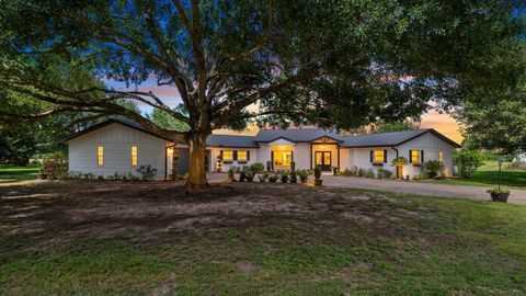 Photo of 15502 Kitty Hawk Drive, Waller, TX 77484 (MLS # 58891121)