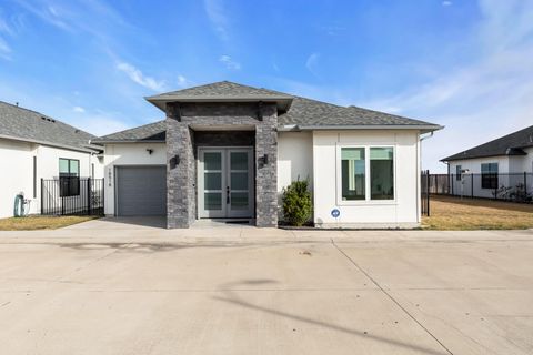 Property photo of 18518 Bridgeway Lane, Richmond, TX 77407