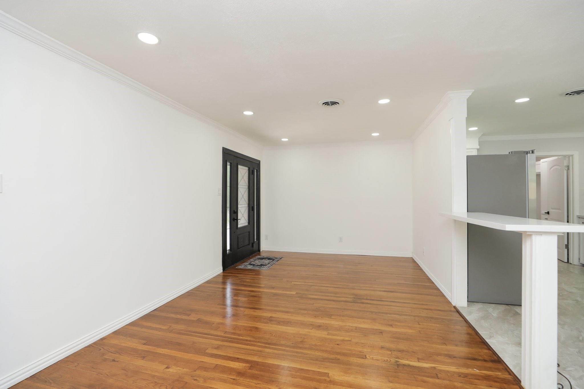 5714 Nina Lee Lane