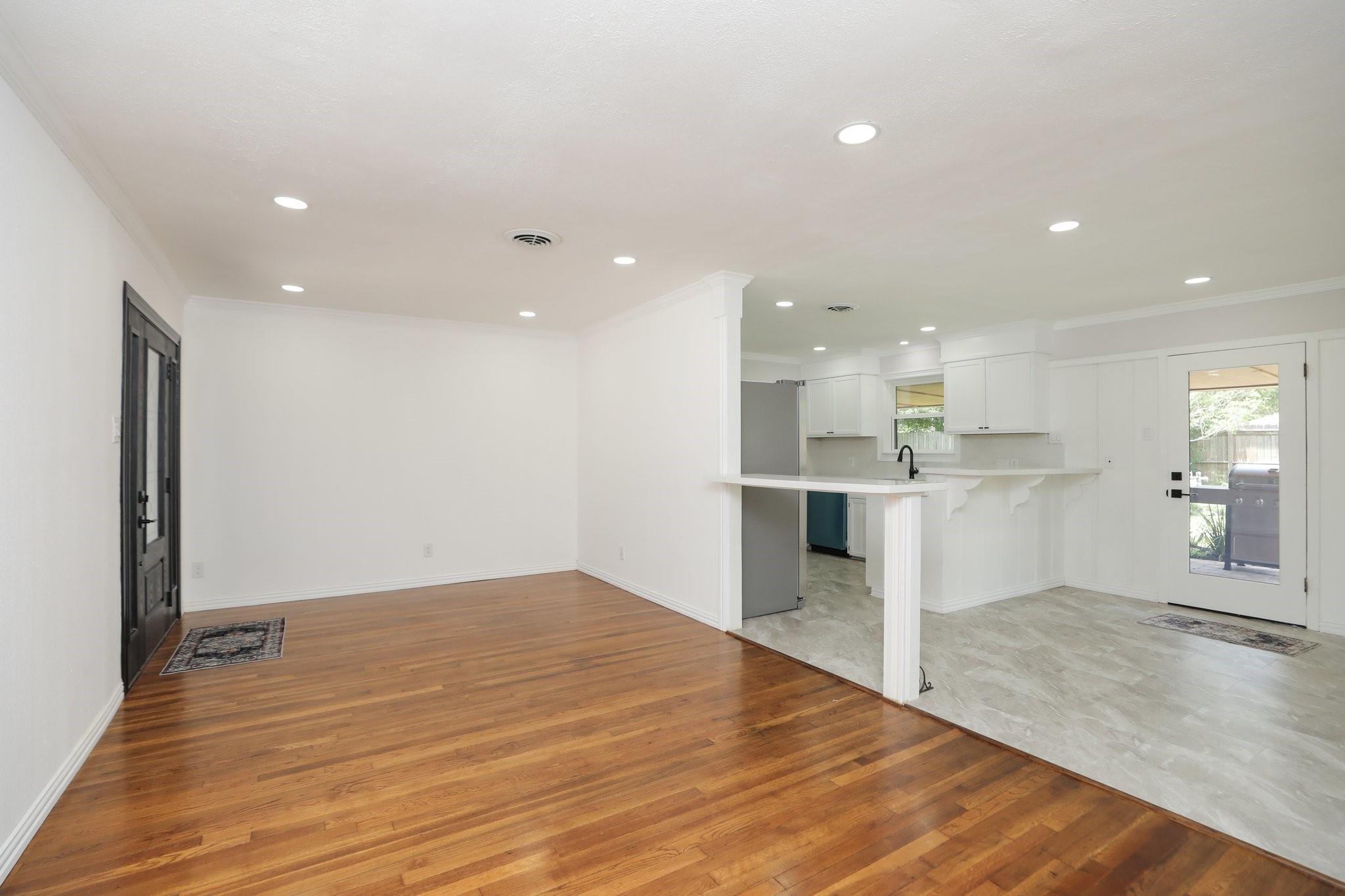 5714 Nina Lee Lane