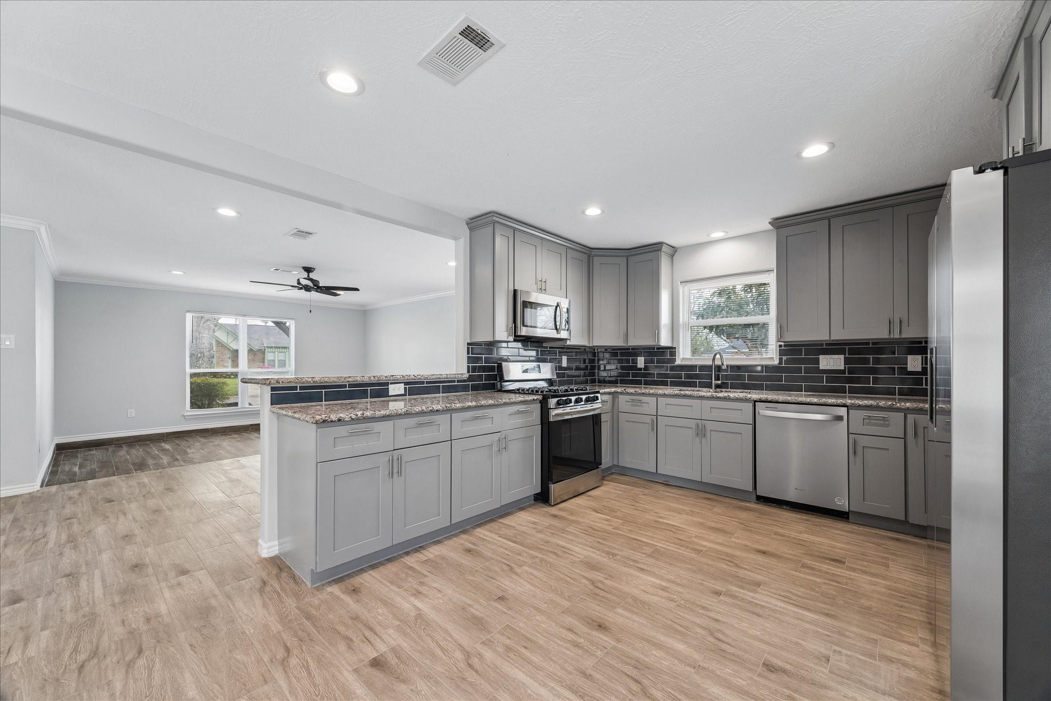 2811 Frostwood Circle