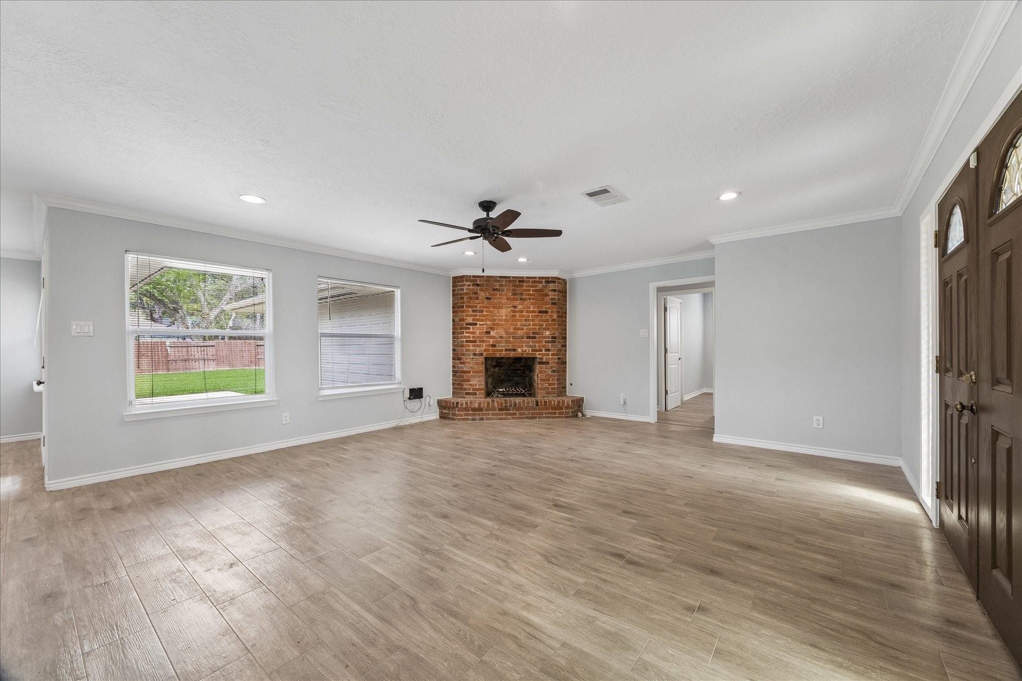 2811 Frostwood Circle