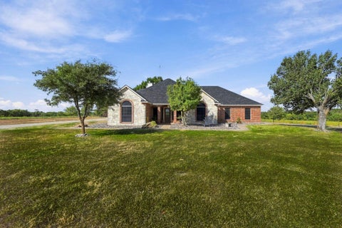 Photo of 4218 Fm 66, Waxahachie, TX 75167 (MLS # 90397950)