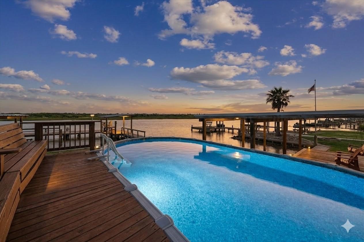 1868 County Road 201