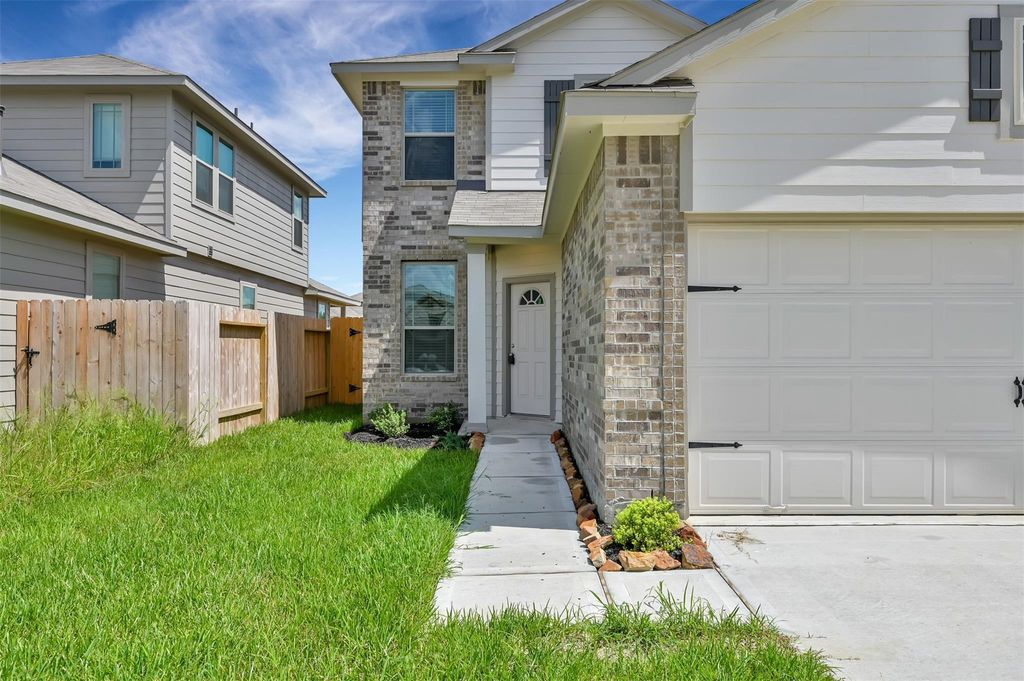 Photo of 16609 Merry Pines Drive, Conroe, TX 77302 (MLS # 17850913)