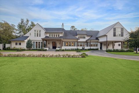 Photo of 11335 Bothwell Way, Houston, TX 77024 (MLS # 81306488)