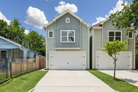 Photo of 3605 Billingsley Street #A, Houston, TX 77009 (MLS # 43613267)