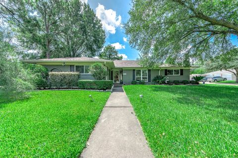 Photo of 5331 Imogene Street, Houston, TX 77096 (MLS # 36450262)