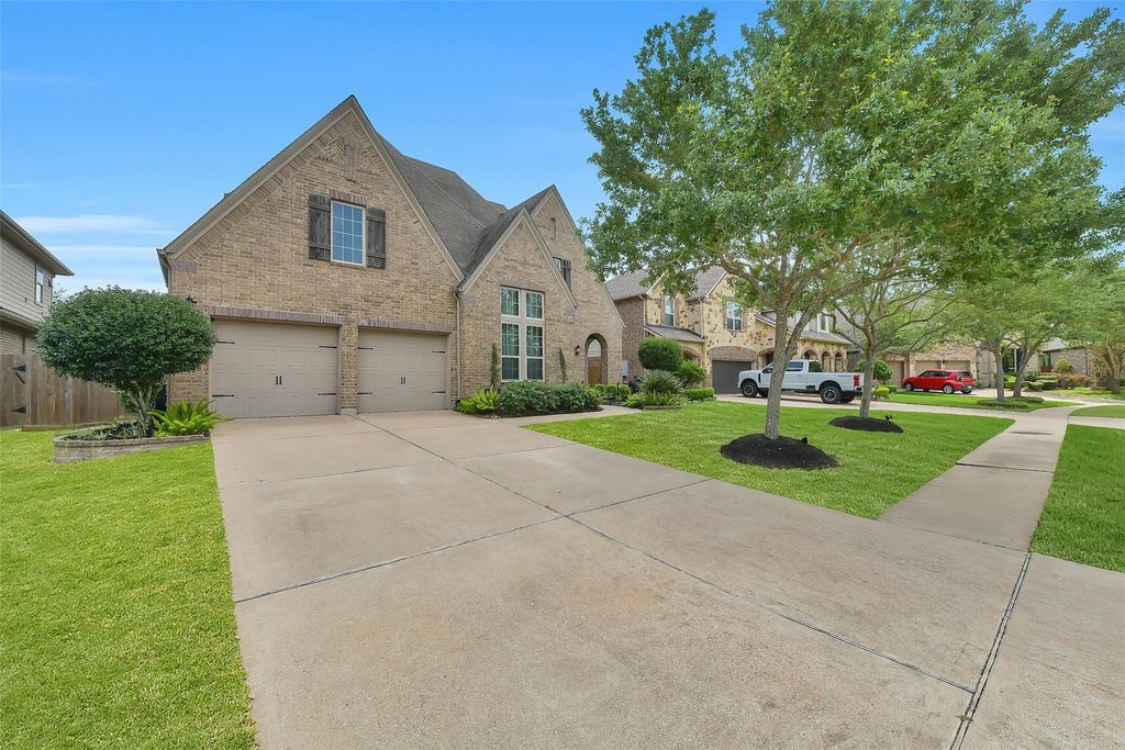 Photo of 911 Ember Hills Lane, Friendswood, TX 77546 (MLS # 57242070)