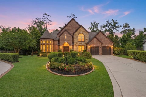 Photo of 10 Coronet Ridge Court, The Woodlands, TX 77375 (MLS # 14607124)