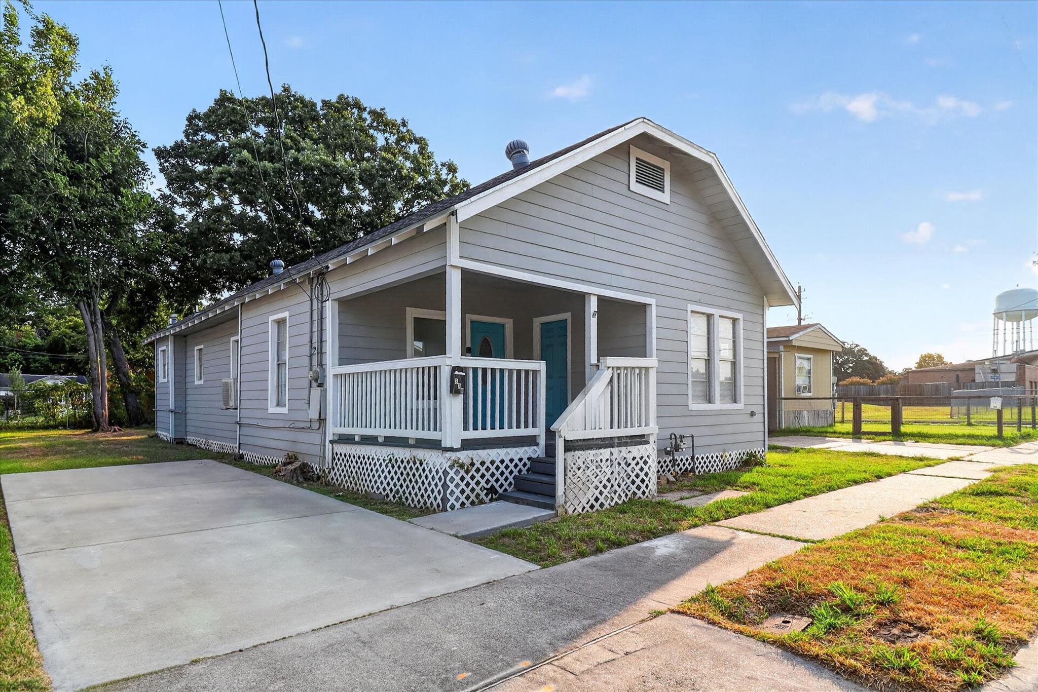 320 E Murrill Street