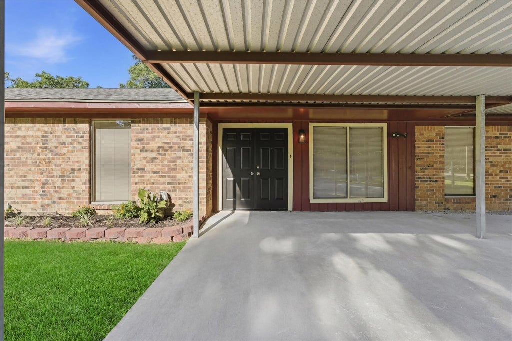 Photo of 1305 Denison Avenue, Cleveland, TX 77327 (MLS # 37042479)