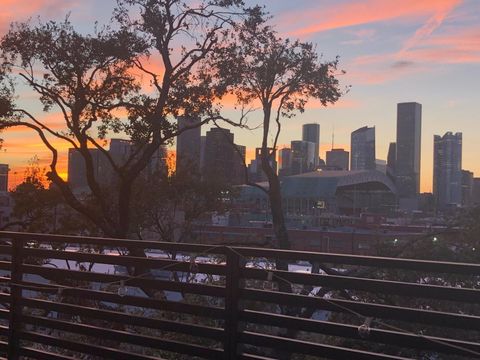 Tiny photo for 2412 Canal Street #L, Houston, TX 77003 (MLS # 56484696)