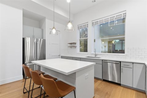 Tiny photo for 2412 Canal Street #L, Houston, TX 77003 (MLS # 56484696)