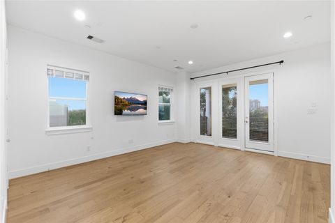 Tiny photo for 2412 Canal Street #L, Houston, TX 77003 (MLS # 56484696)