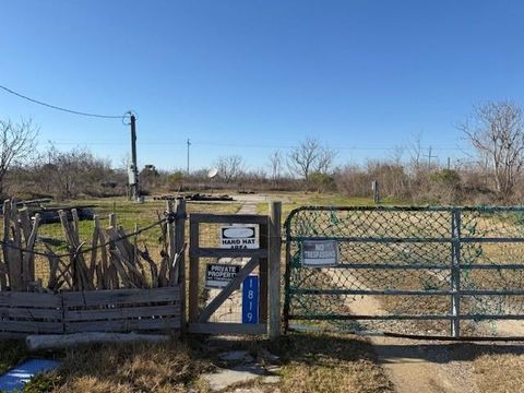 Photo of 1819 Anderson Avenue, Port Bolivar, TX 77650 (MLS # 27182304)