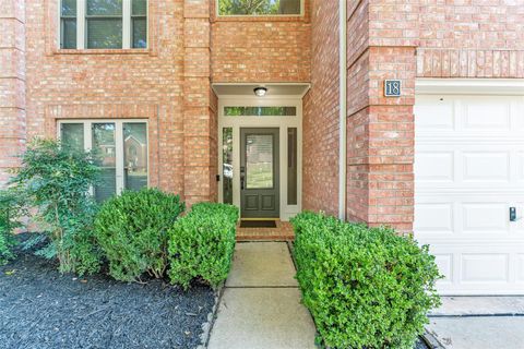 Photo of 18 Dover Drive, Conroe, TX 77304 (MLS # 7836186)