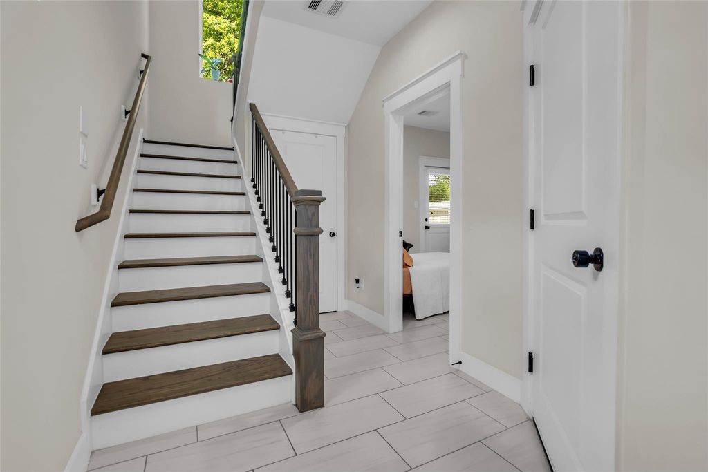 Photo of 5303 Donovan Gardens Lane, Houston, TX 77091 (MLS # 35759884)