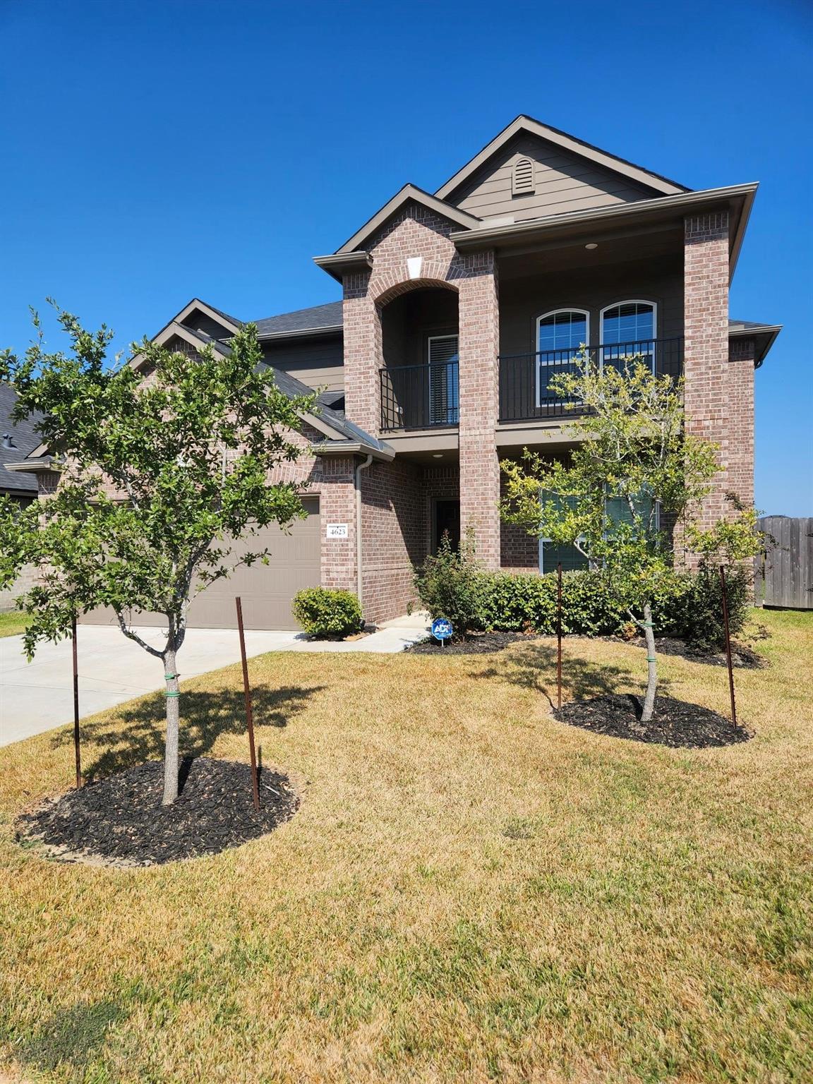 4623 Crescent Lake Circle