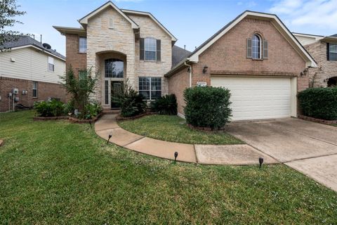 Photo of 13907 Normandy Court Ct, Sugar Land, TX 77498 (MLS # 67465279)
