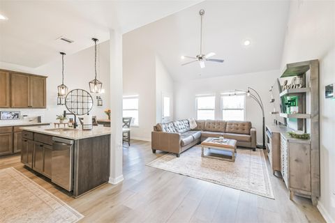 6138 Hazel Lake Dr Conroe TX 77303