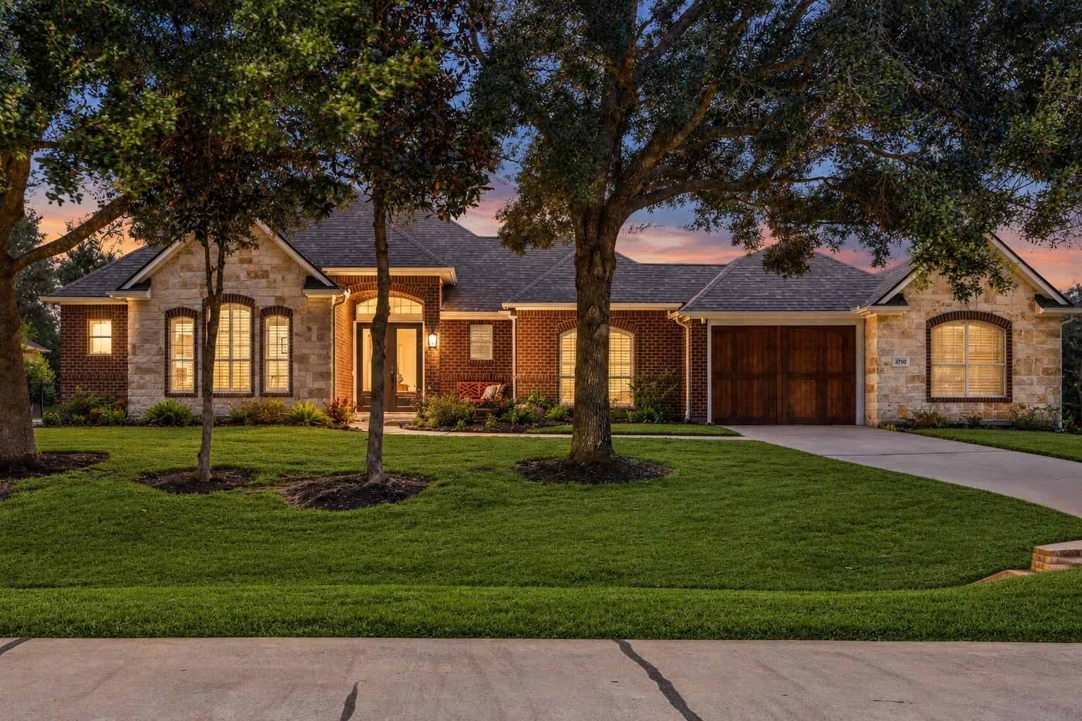 4719 Oxbow Circle W