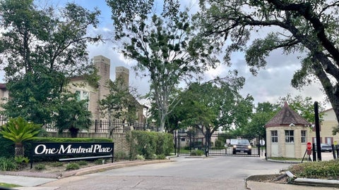 Photo of 2120 El Paseo Street #2311, Houston, TX 77054 (MLS # 82455072)