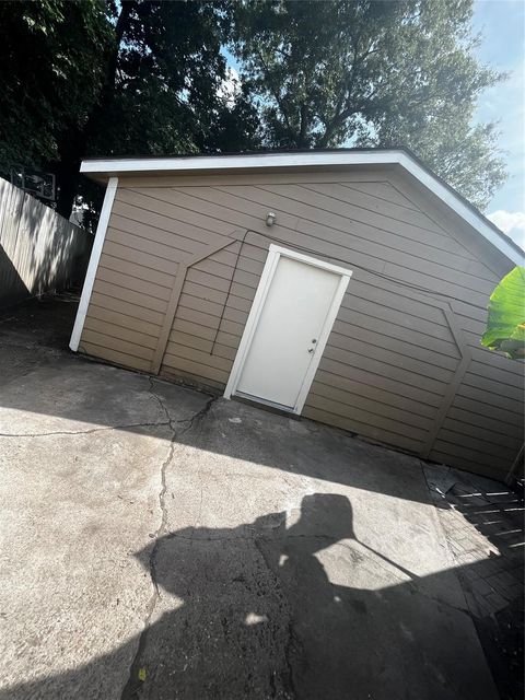 Photo of 1407 Lamesa Avenue #B, Pasadena, TX 77506 (MLS # 10011295)