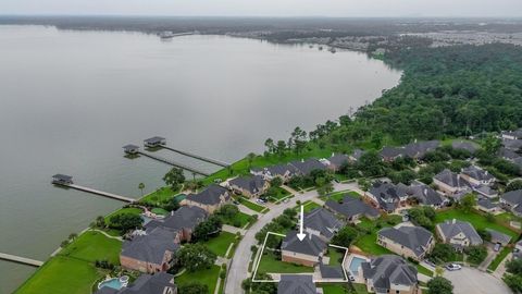 Photo of 13703 Elm Shores Drive, Houston, TX 77044 (MLS # 94720720)