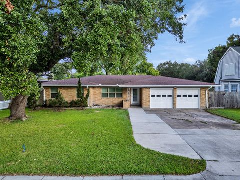 Photo of 1939 1st Street N, Texas City, TX 77590 (MLS # 40172533)