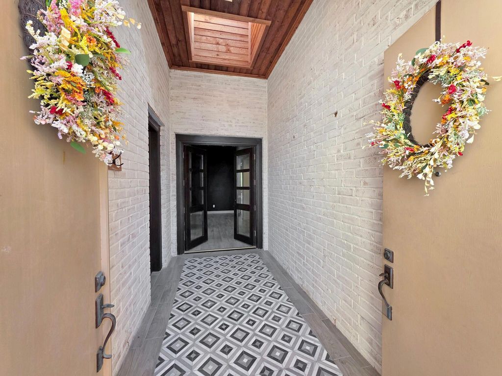 Photo of 220 Summerwood Street, Beaumont, TX 77706 (MLS # 9863850)