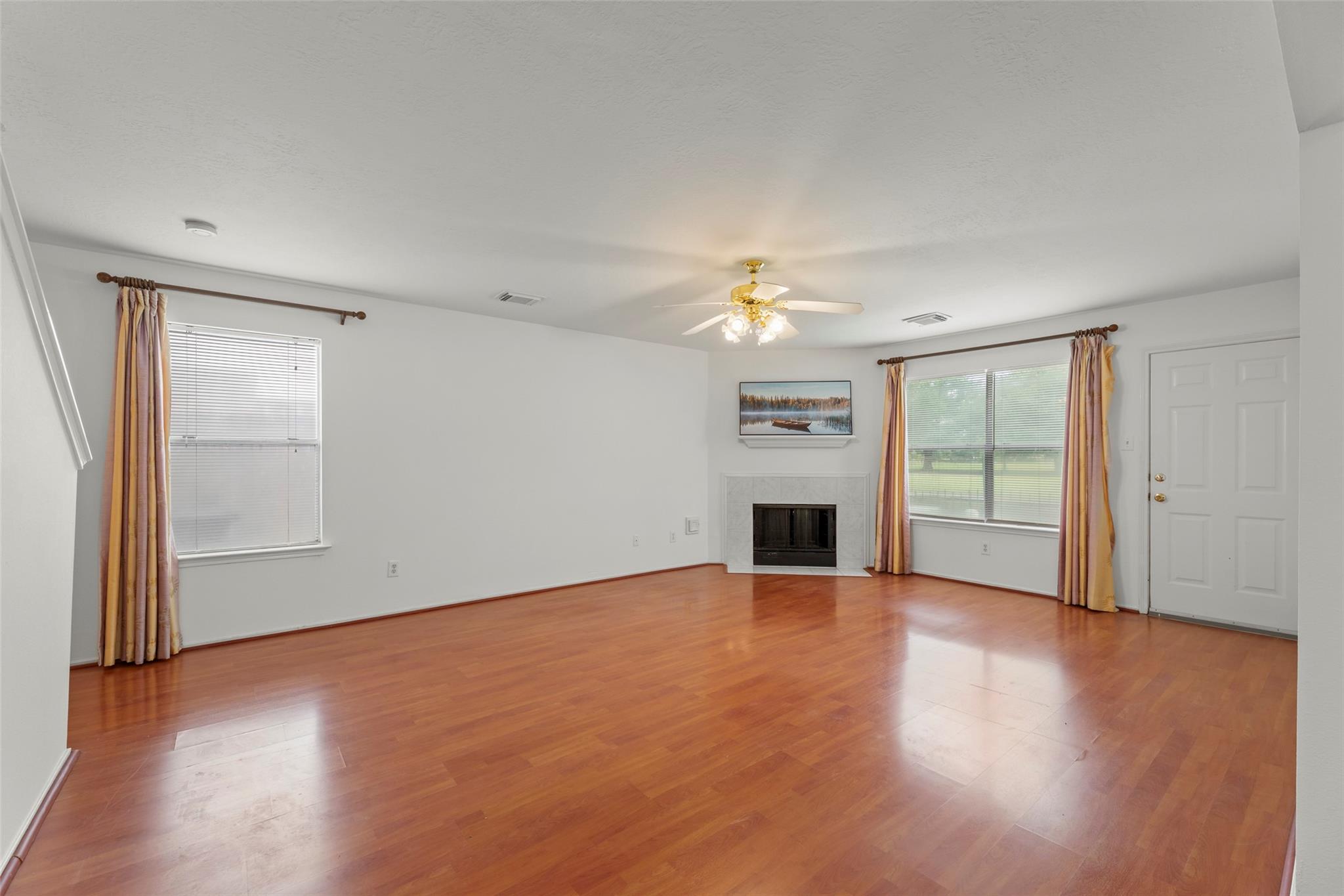 8252 Golf Green Circle