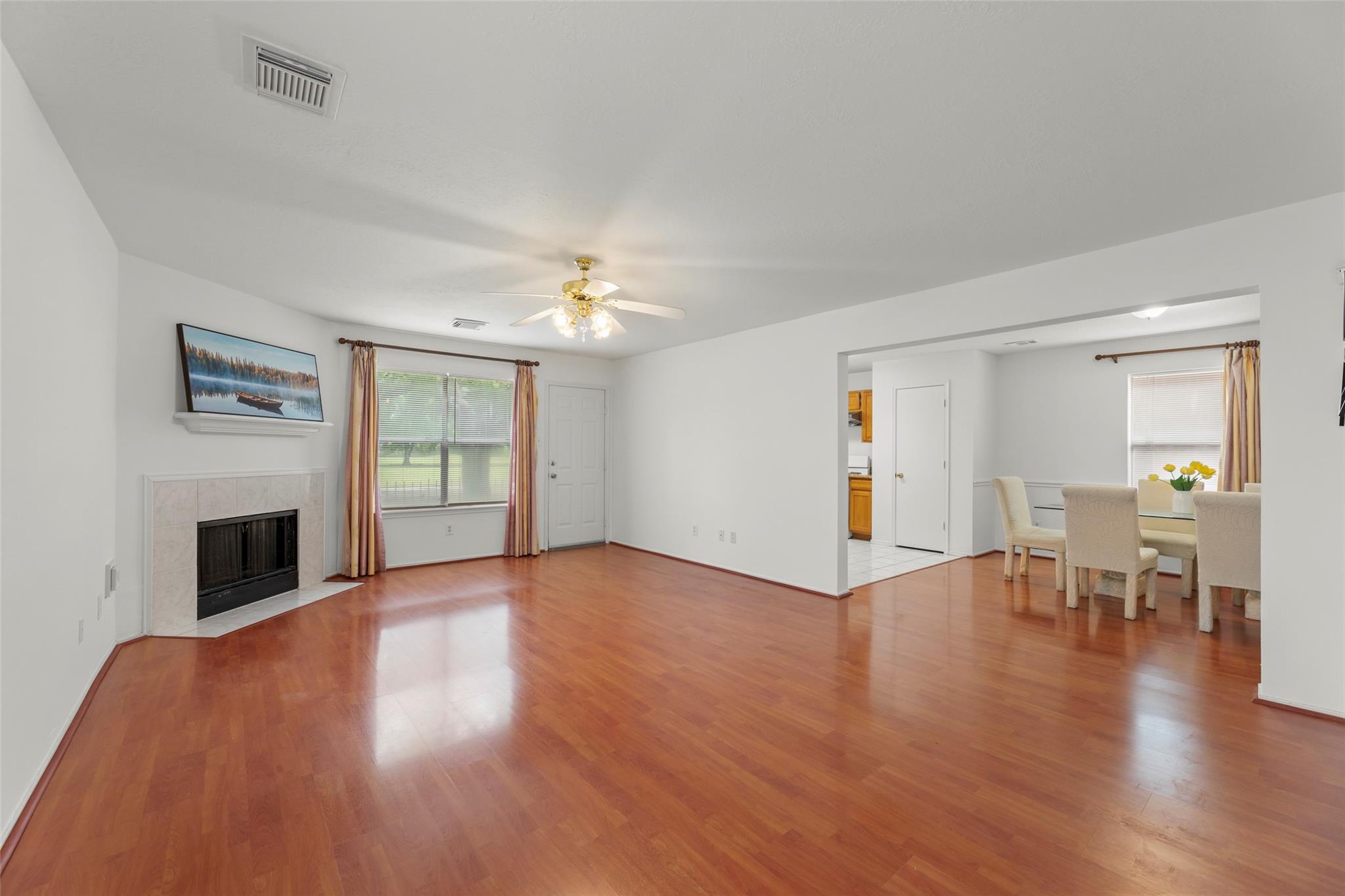 8252 Golf Green Circle