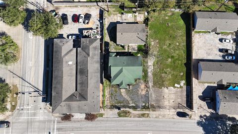 2407 Southmore Boulevard 3 Houston TX 77004