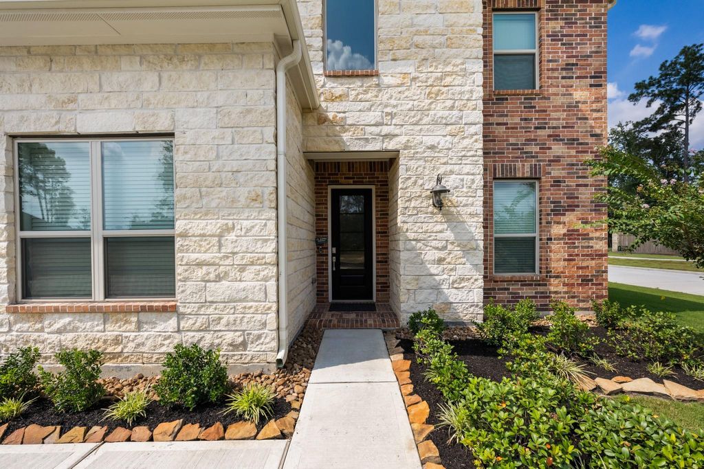 Photo of 22014 Gateway Arch Drive, Porter, TX 77365 (MLS # 62290825)